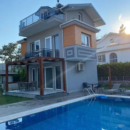 Turuncu Villa
